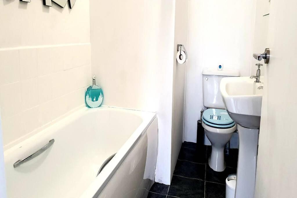 Plas Darien-3 Bed Apt- Sea Views - Sleeps 5 Trearddur Exterior foto